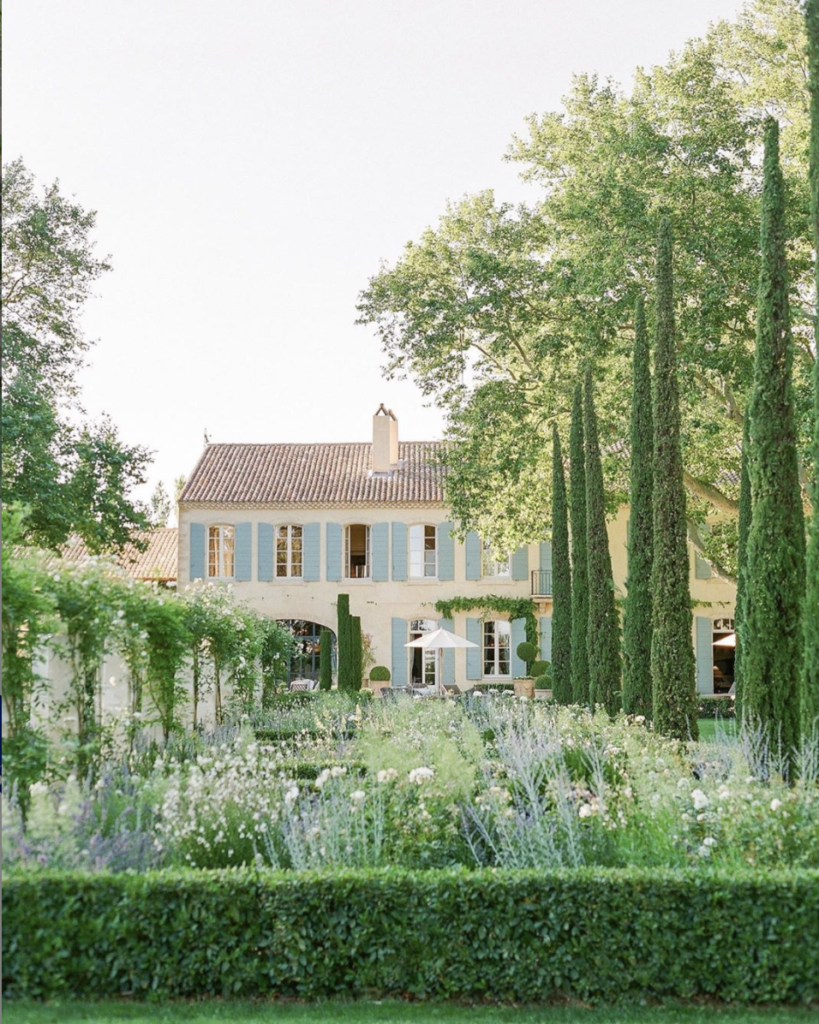 the grounds of le mas des poirers France wedding venue for a garden wedding